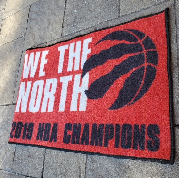 2019 RAPTORS Championship rug NWT - Picture 2 of 3